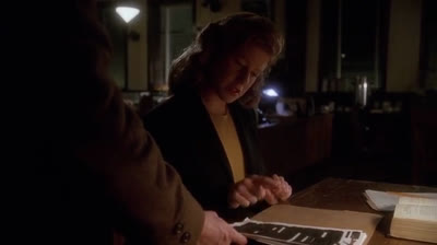 X Files Aux frontieres du reel 5x15.