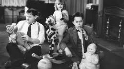 Laurel Et Hardy - Bonnes d'enfants (1932)