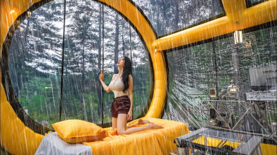 ☔️CAMPING IN THE RAIN INSIDE A HUGE CAPSULE AIR TENT
