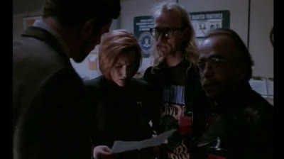 X Files Aux frontieres du reel 6x03 VF.