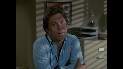 Magnum S07E15 - Haute voltige.